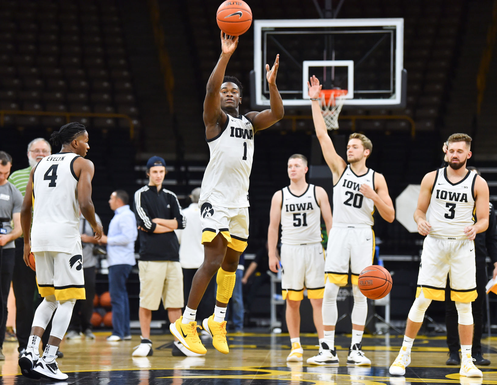 100919-qct-spt-iowa-hoops-media-059a.JPG